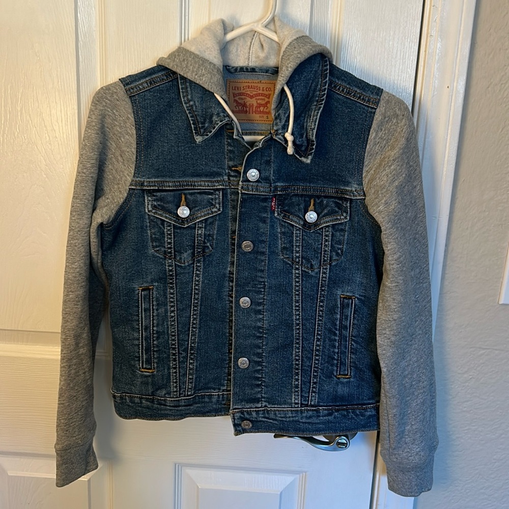 Levi’s two-tone hooded denim jacket